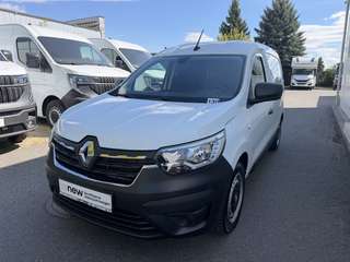 Schräge Frontansicht auf einen Renault Express , freigestellt