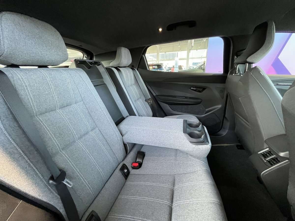 Fahrzeugbild eines Renault Scenic E-TECH