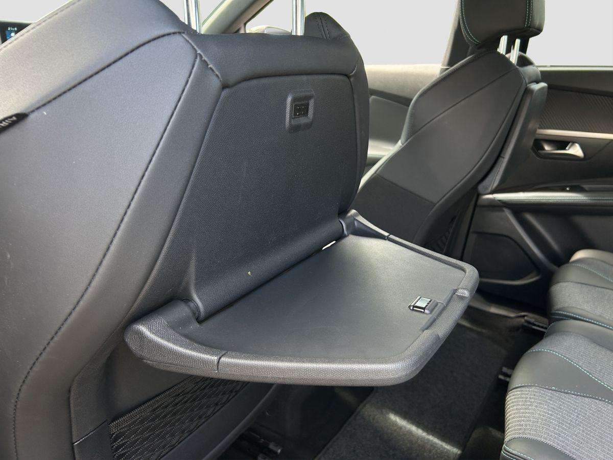 Fahrzeugbild eines Peugeot 5008