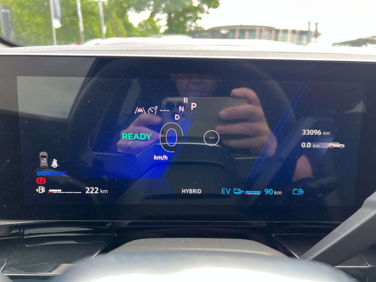 Fahrzeugbild eines Renault Rafale