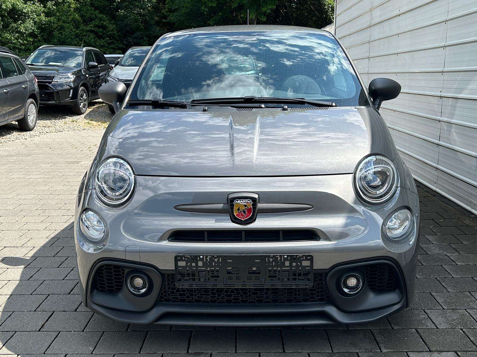 Fahrzeugbild eines Fiat 500