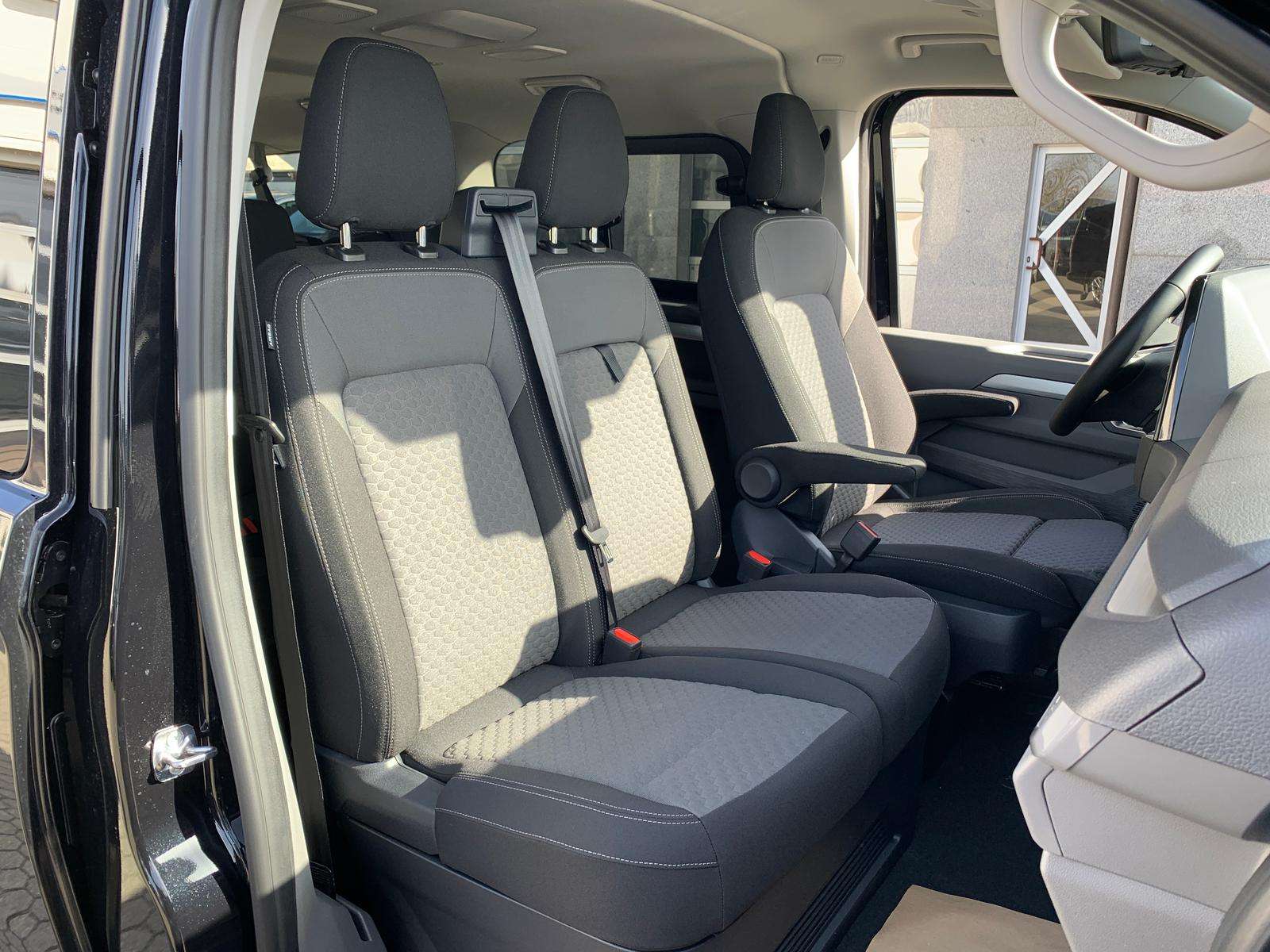 Fahrzeugbild eines Volkswagen Caravelle