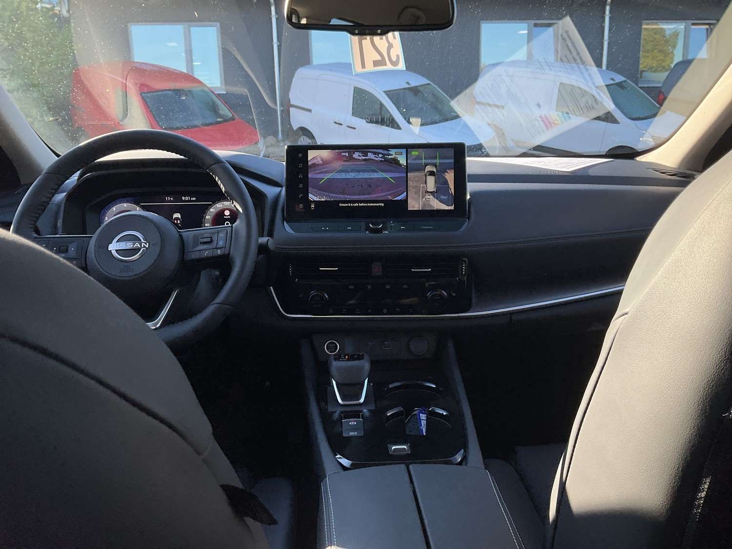 Fahrzeugbild eines Nissan X-TRAIL