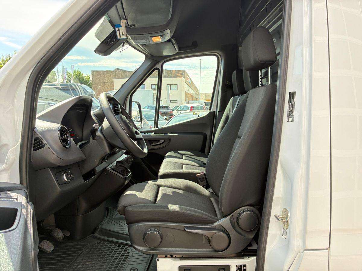 Fahrzeugbild eines Mercedes-Benz Sprinter