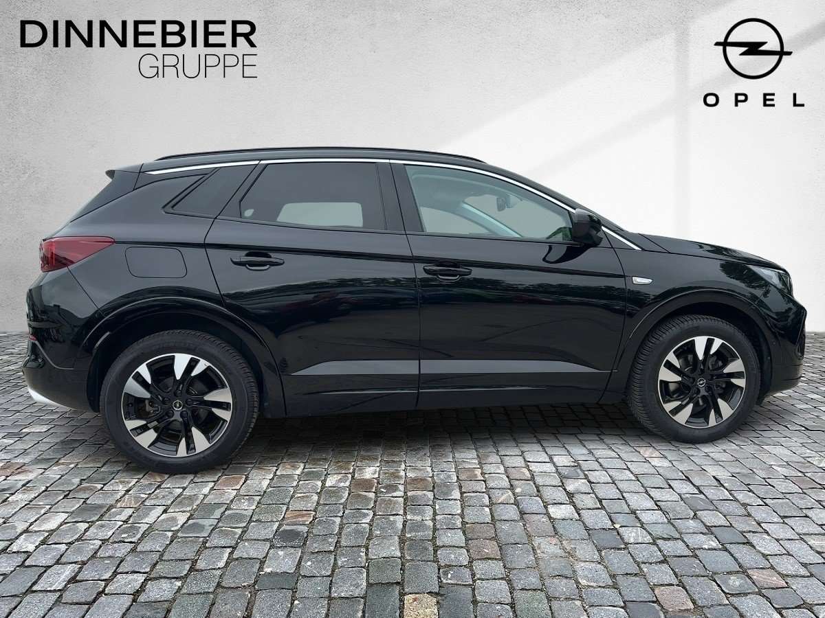 Fahrzeugbild eines Opel Grandland X