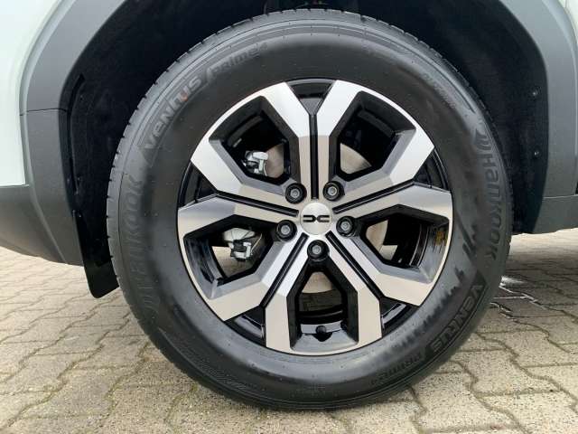 Fahrzeugbild eines Dacia Bigster