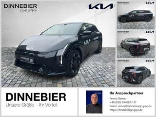 Schräge Frontansicht auf einen Kia EV4 , freigestellt