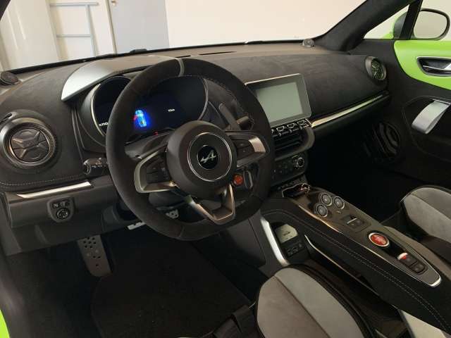 Fahrzeugbild eines Alpine A110