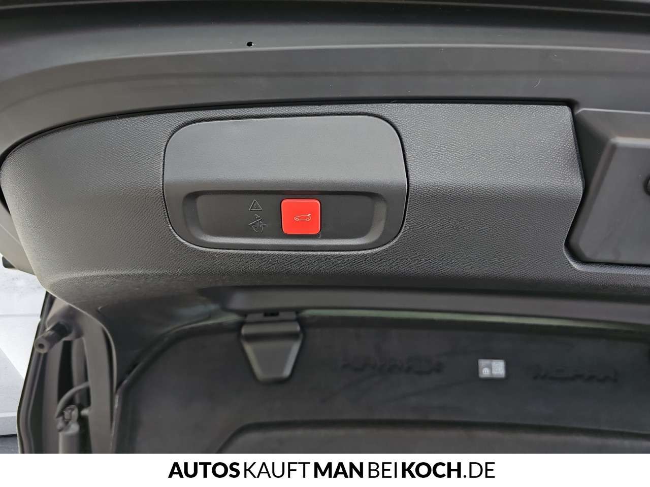 Fahrzeugbild eines Peugeot 408