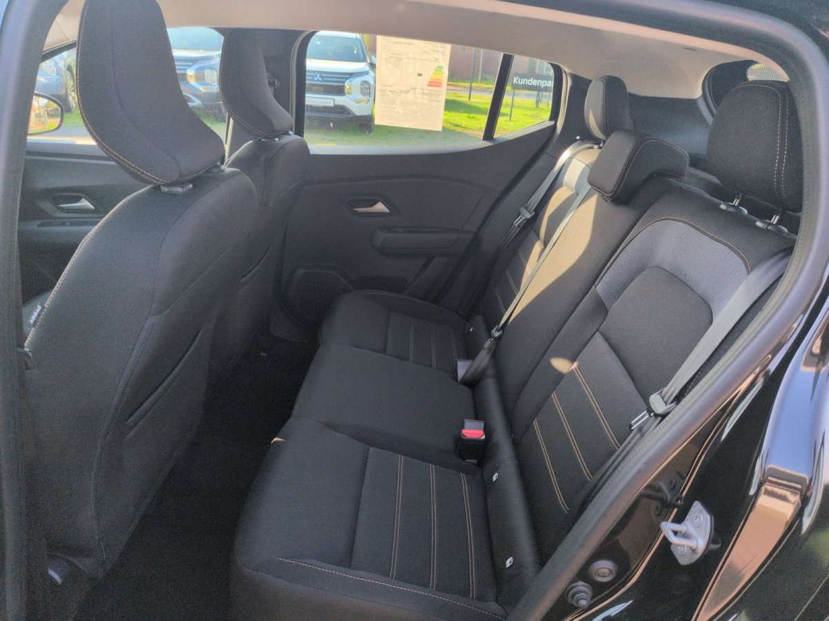 Fahrzeugbild eines Dacia Sandero