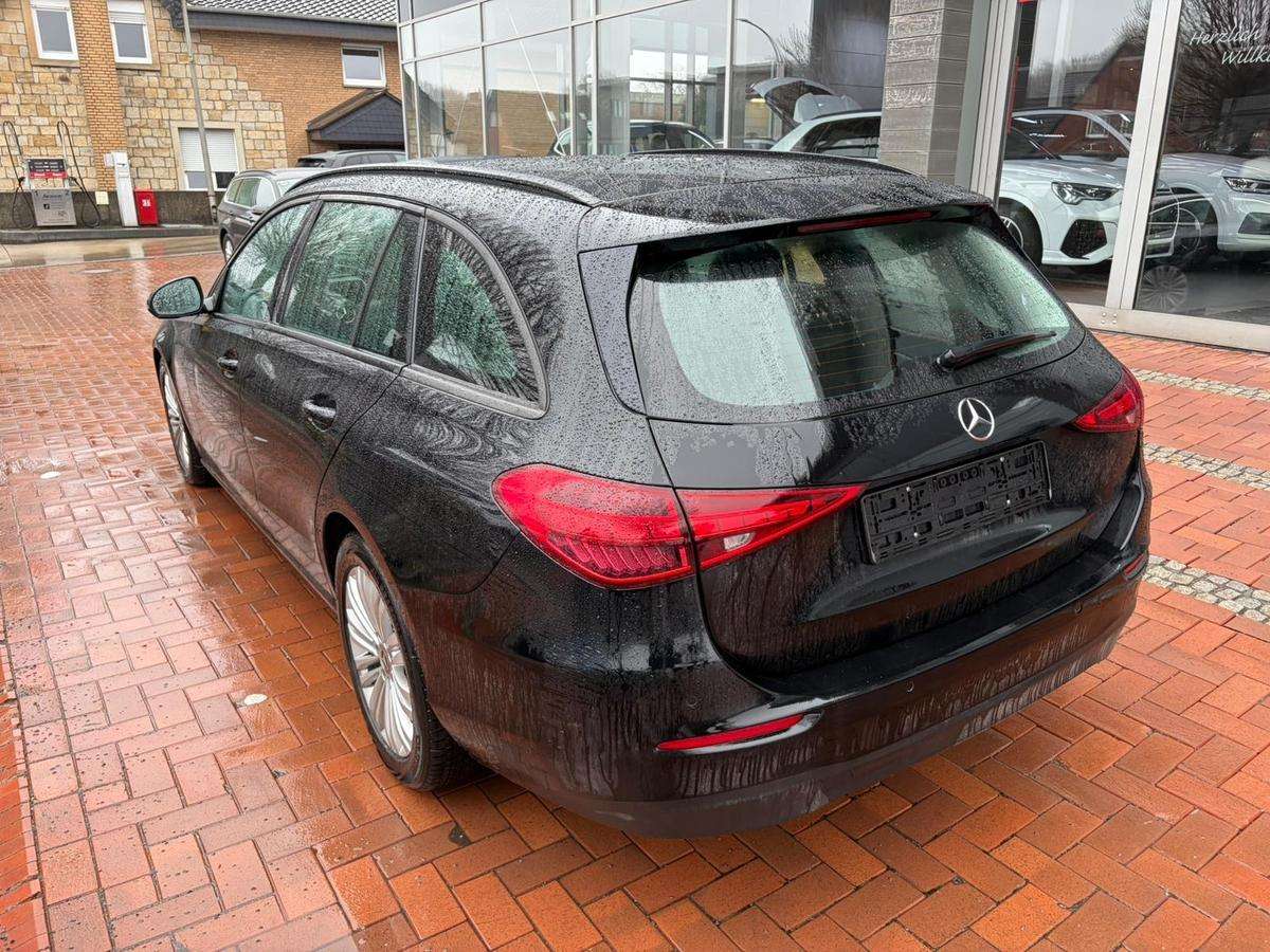 Fahrzeugbild eines Mercedes-Benz C-Klasse