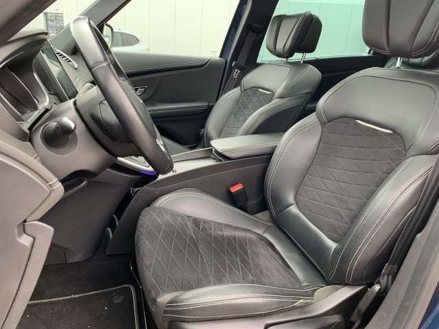 Fahrzeugbild eines Renault Grand Scénic