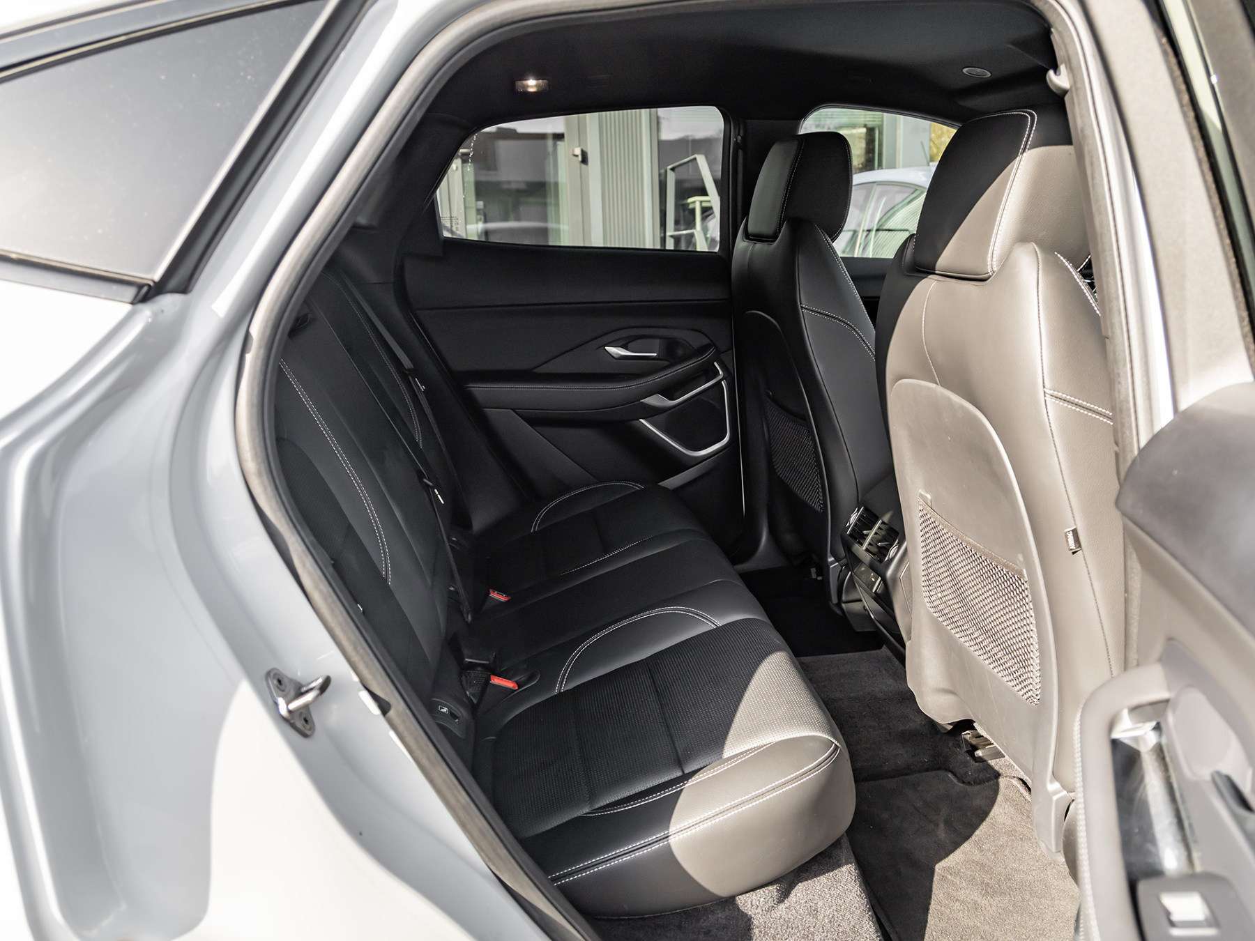 Fahrzeugbild eines Jaguar E-PACE