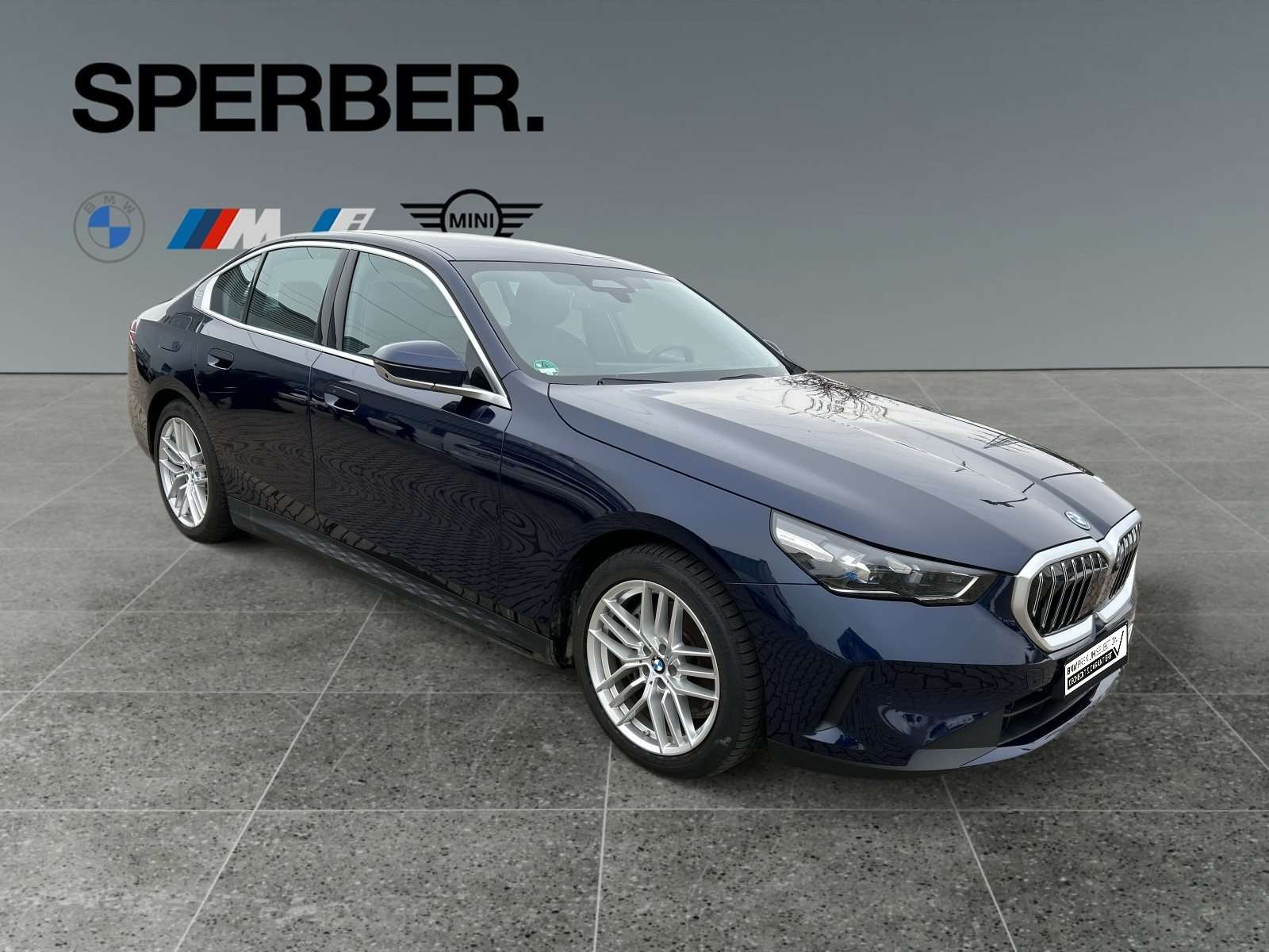 Fahrzeugbild eines BMW i5