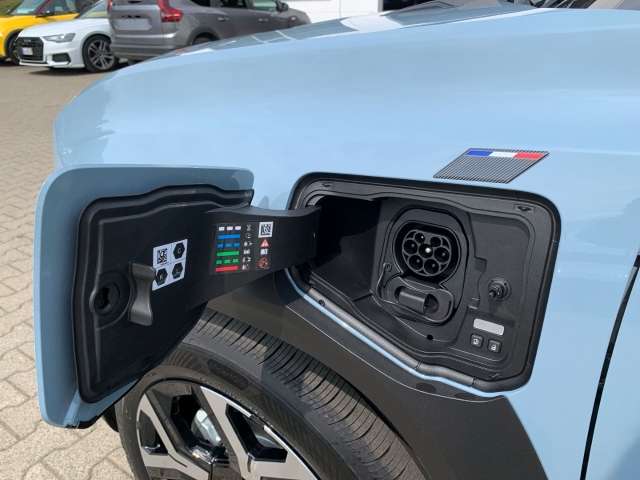 Fahrzeugbild eines Renault 4 E-TECH