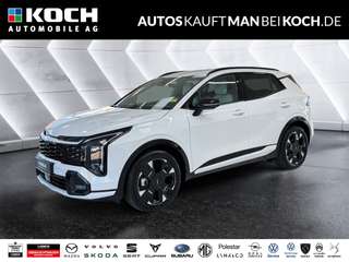 Schräge Frontansicht auf einen Kia Sportage , freigestellt