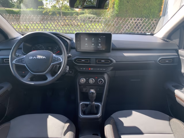 Fahrzeugbild eines Dacia Jogger