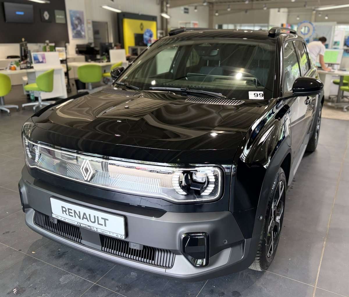 Fahrzeugbild eines Renault 4 E-TECH
