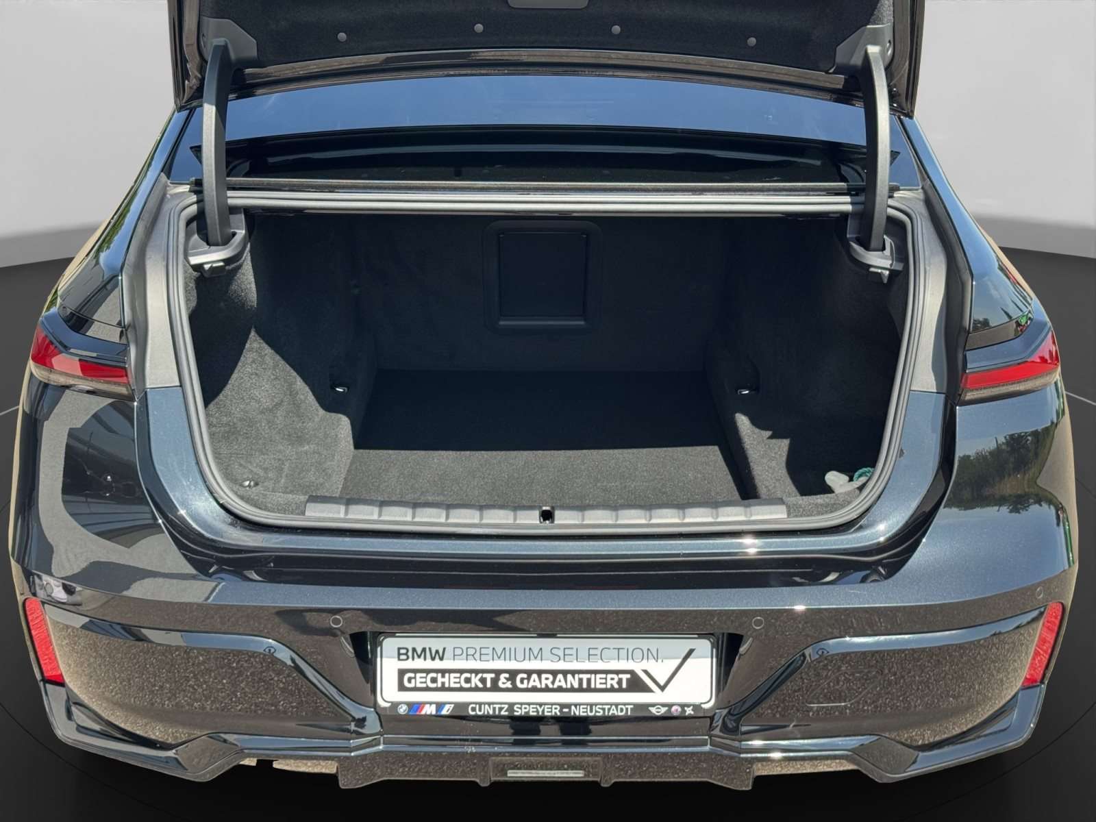 Fahrzeugbild eines BMW 7er-Reihe