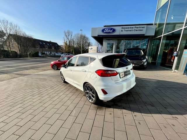 Fahrzeugbild eines Ford Fiesta