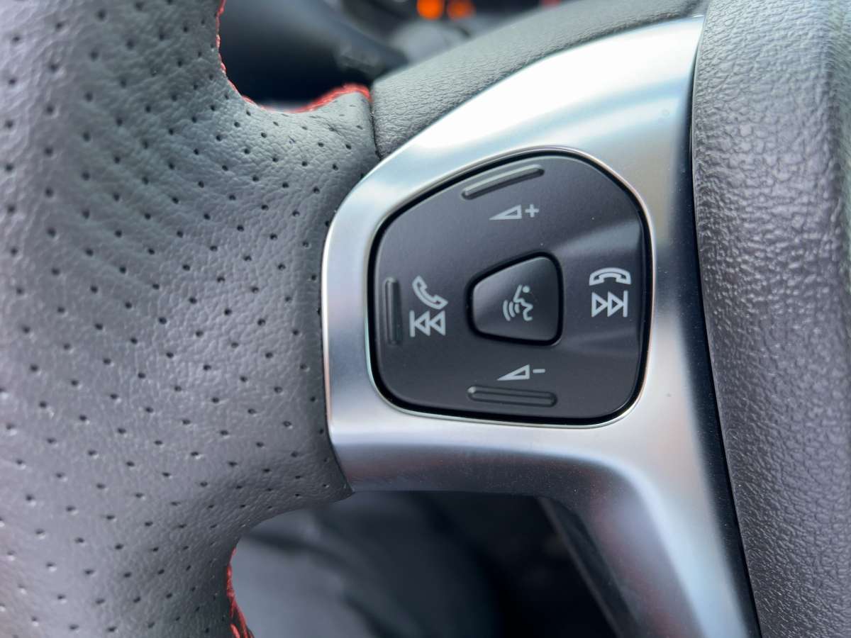 Fahrzeugbild eines Ford Transit Courier