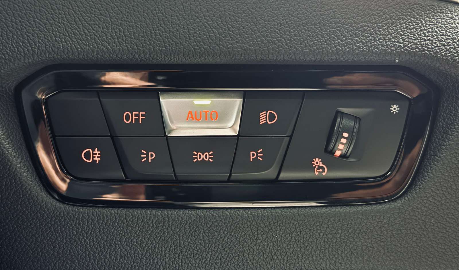 Fahrzeugbild eines BMW 2er-Reihe