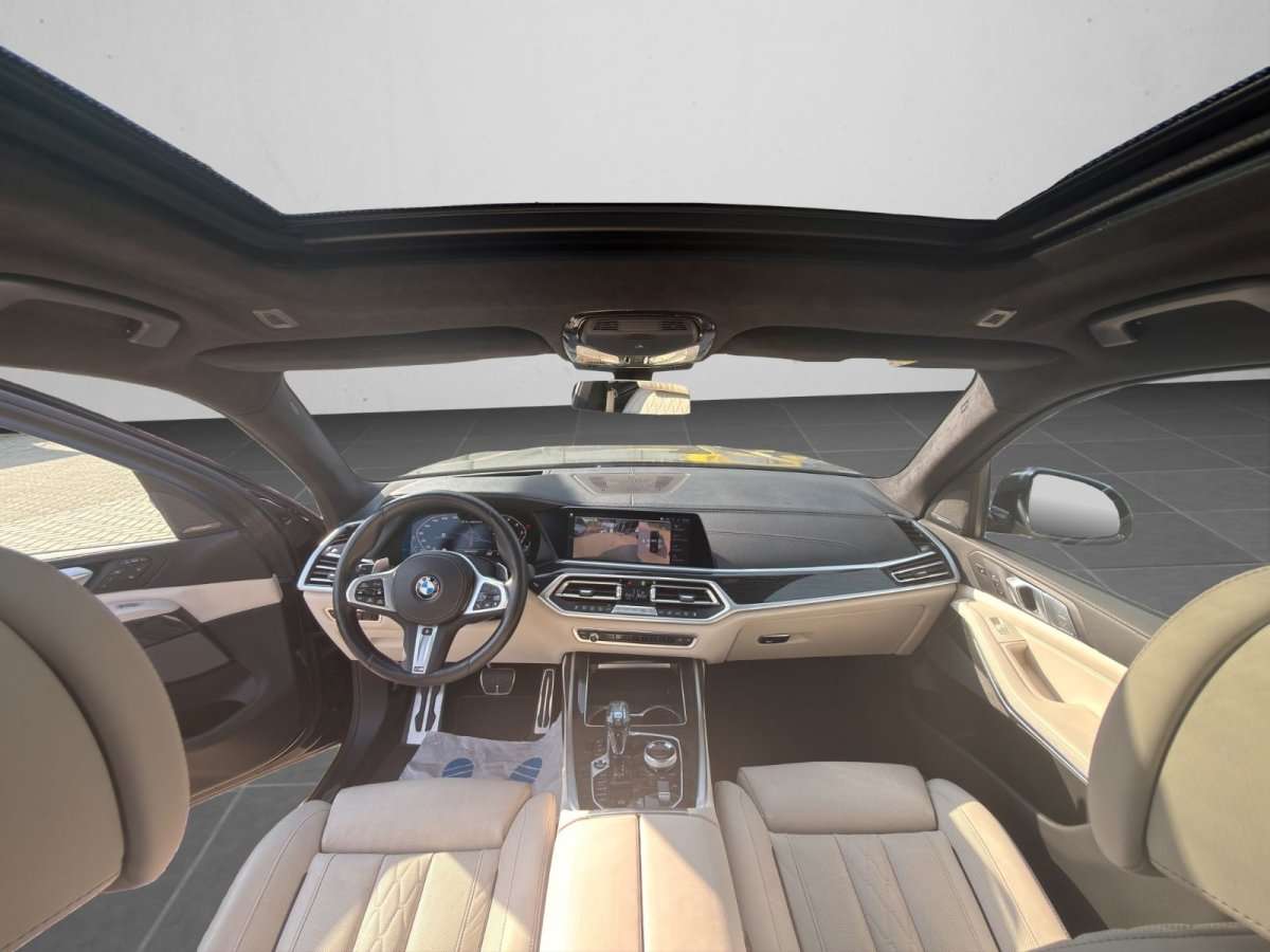 Fahrzeugbild eines BMW X7