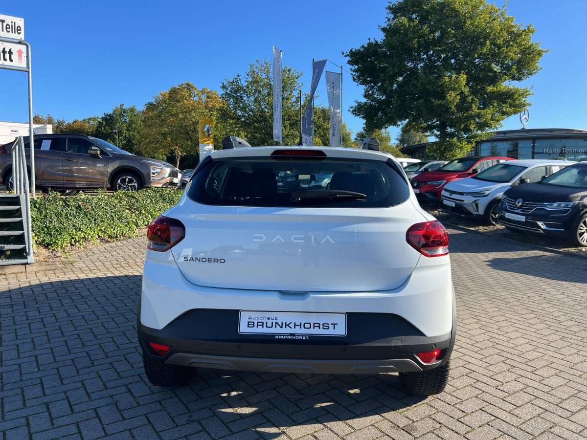 Fahrzeugbild eines Dacia Sandero