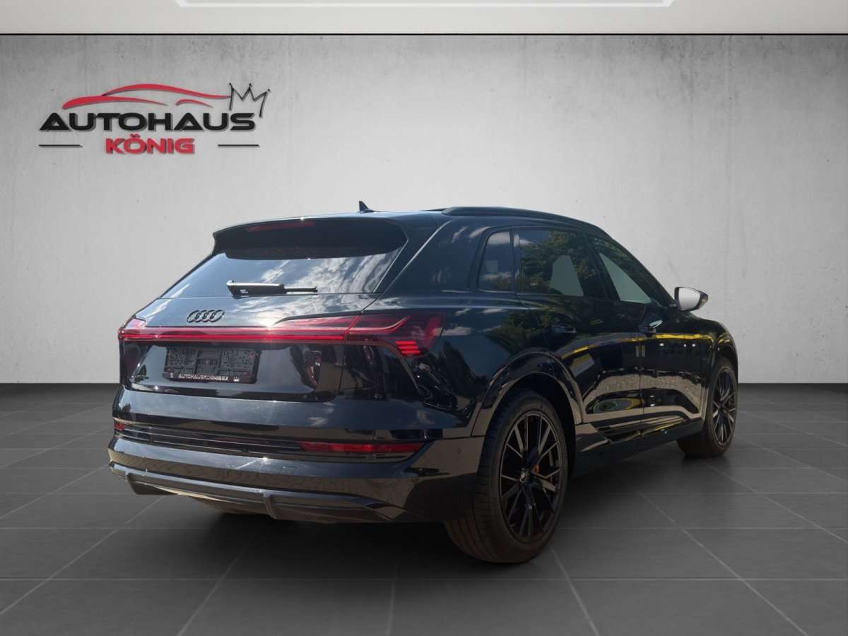 Fahrzeugbild eines Audi e-tron