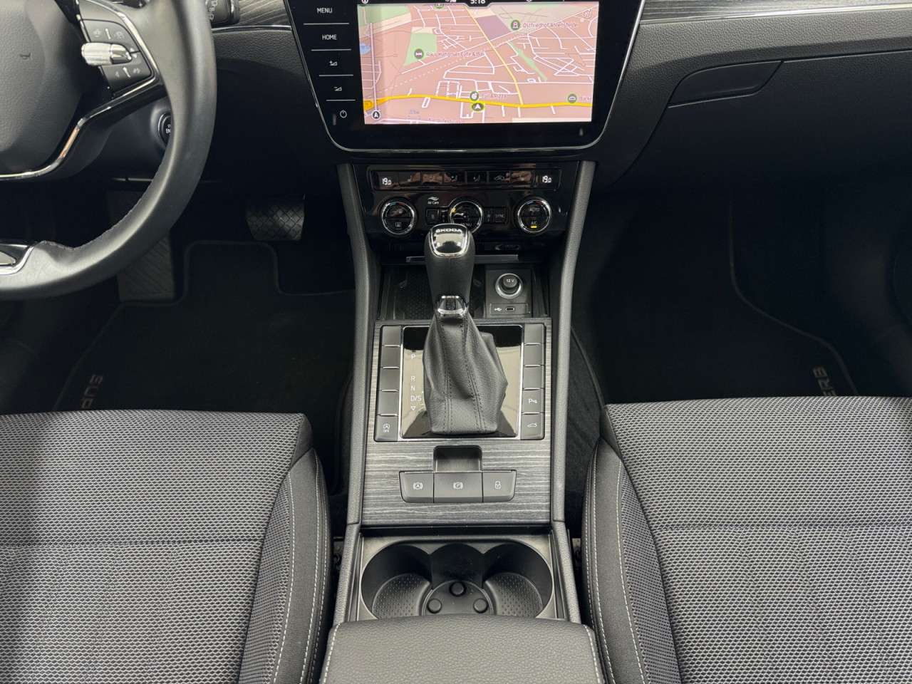 Fahrzeugbild eines Skoda Superb
