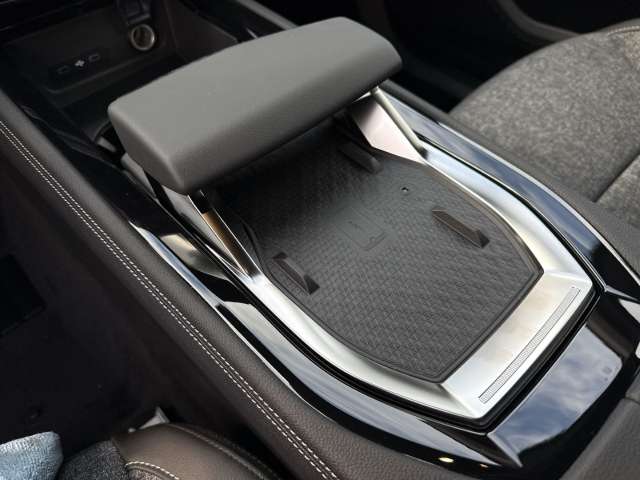 Fahrzeugbild eines Renault Rafale