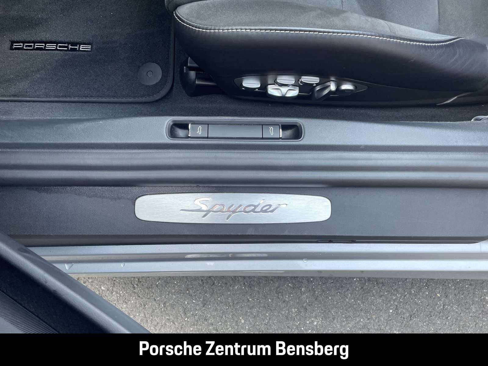 Fahrzeugbild eines Porsche Cayman