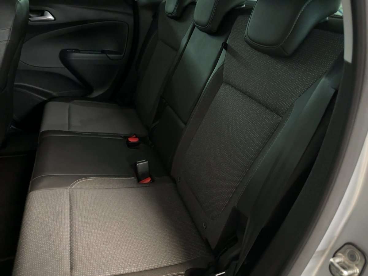 Fahrzeugbild eines Opel Crossland X