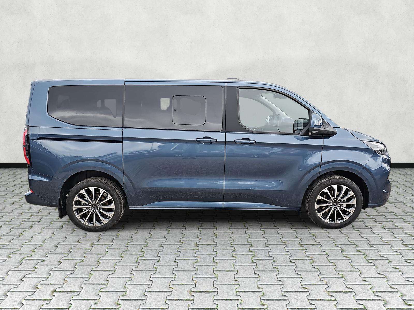 Fahrzeugbild eines Ford Tourneo Custom