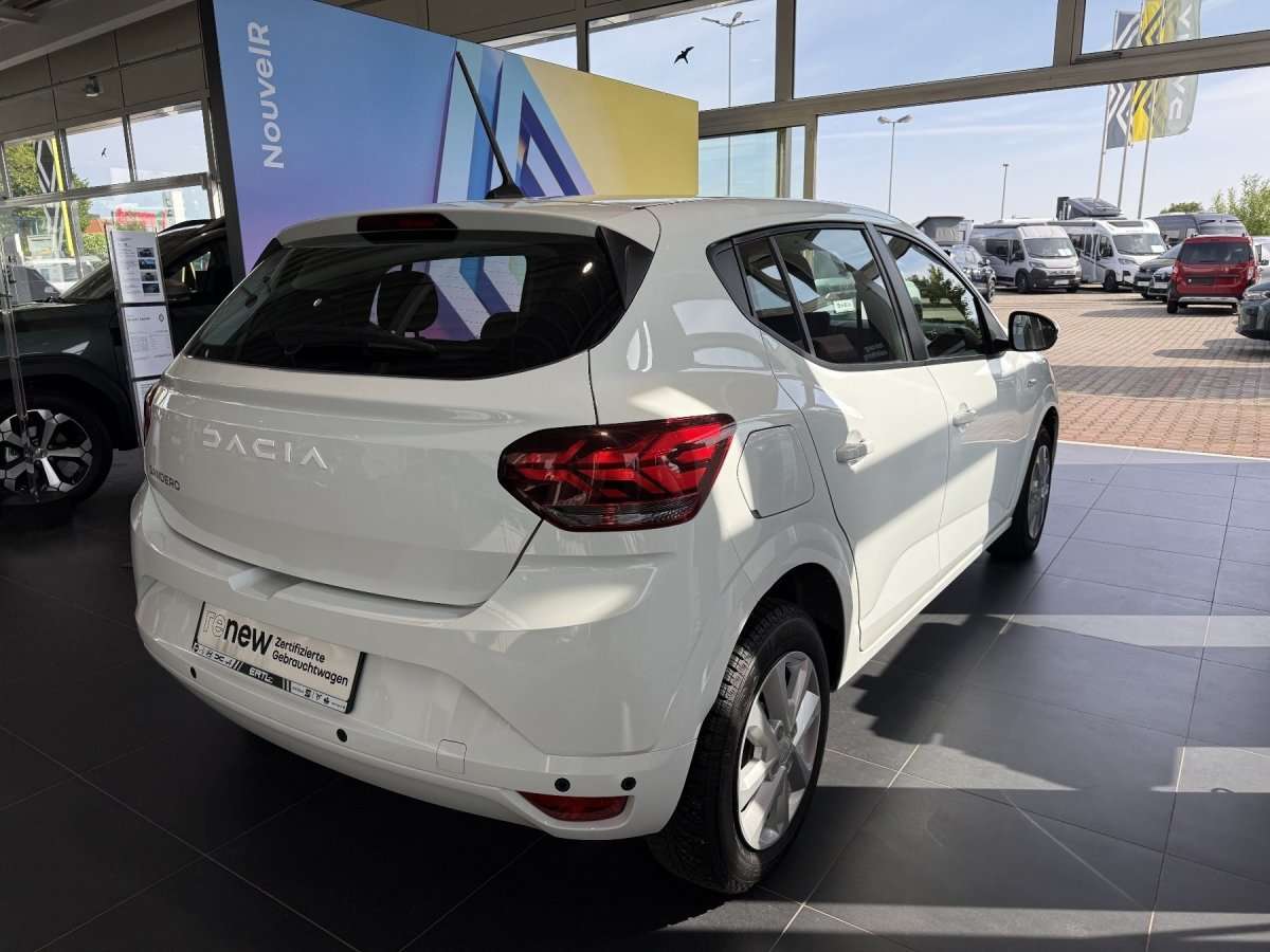 Fahrzeugbild eines Dacia Sandero