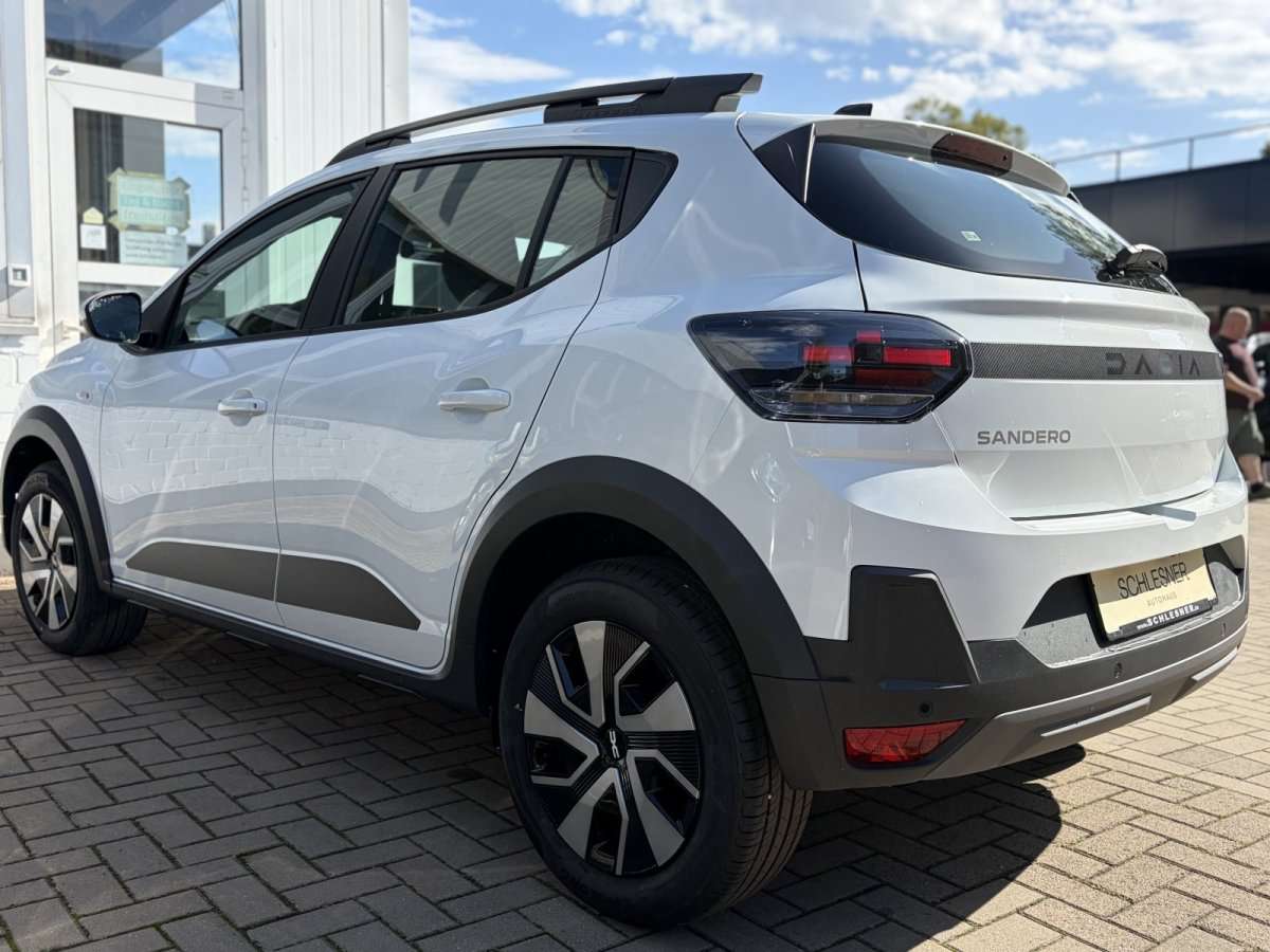 Fahrzeugbild eines Dacia Sandero