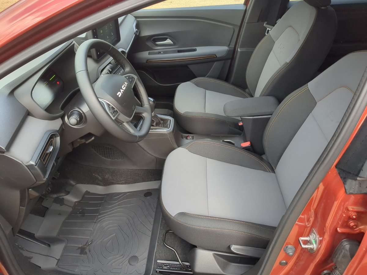 Fahrzeugbild eines Dacia Jogger