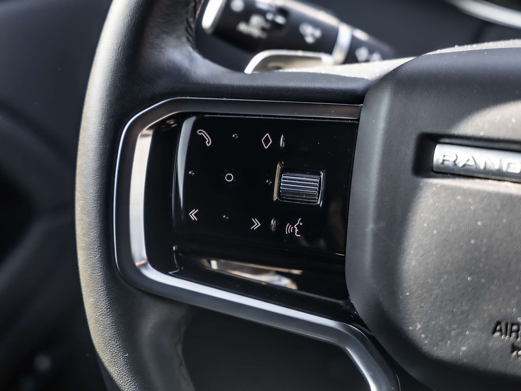 Fahrzeugbild eines Land Rover Range Rover Evoque