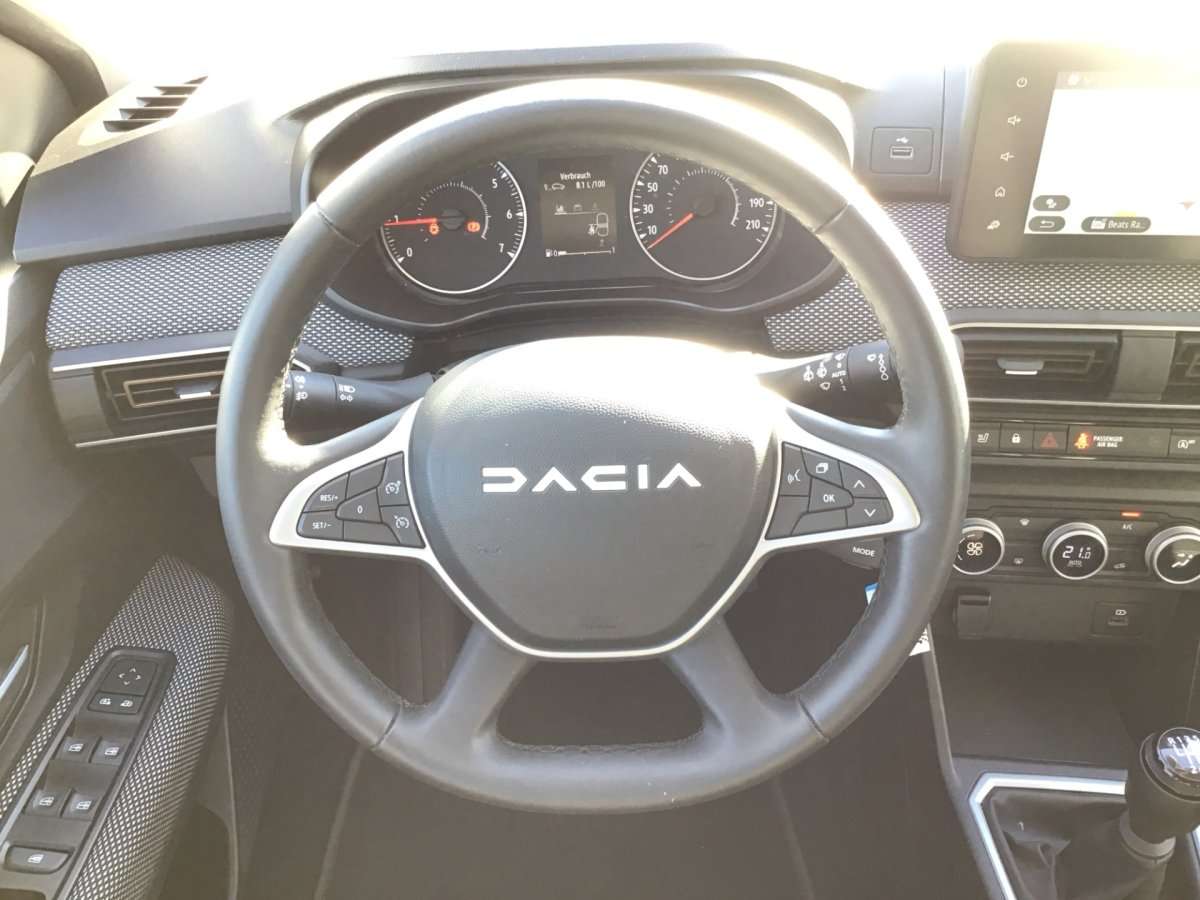 Fahrzeugbild eines Dacia Sandero
