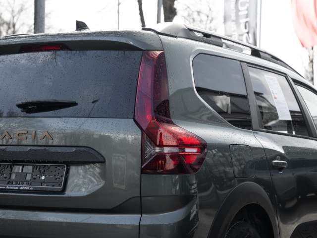 Fahrzeugbild eines Dacia Jogger