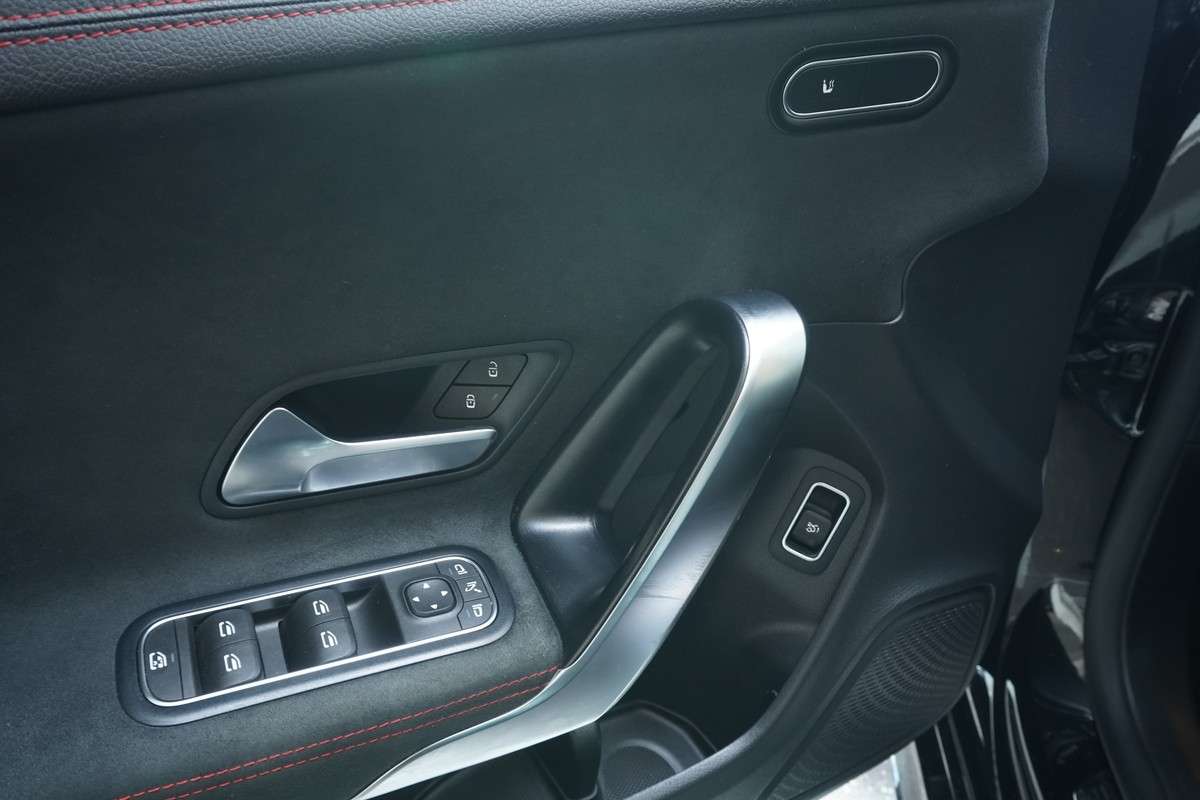 Fahrzeugbild eines Mercedes-Benz CLA