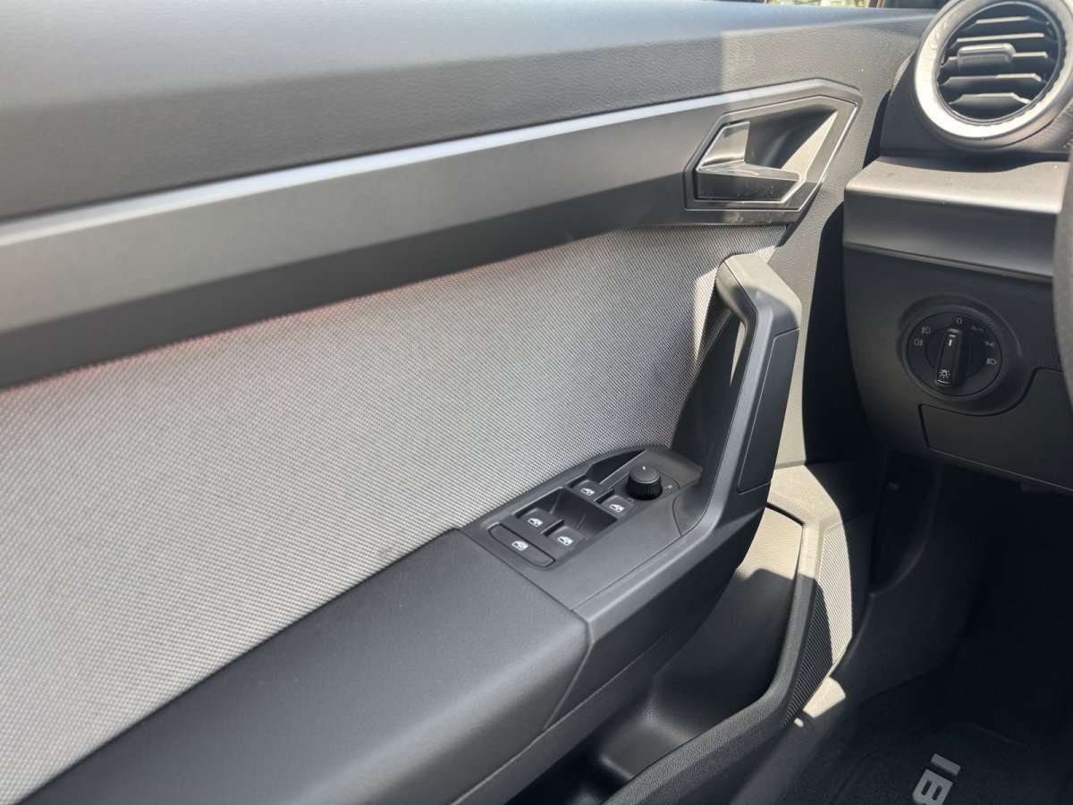Fahrzeugbild eines SEAT Ibiza