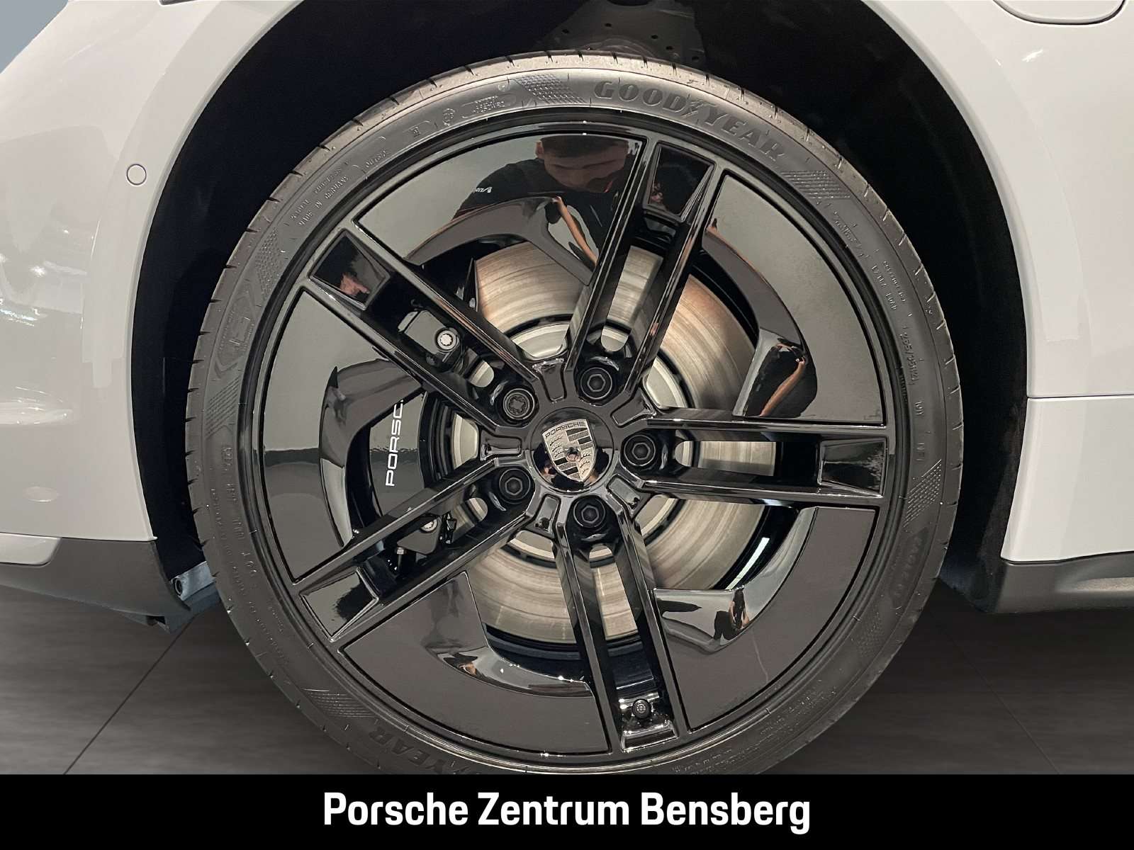 Fahrzeugbild eines Porsche Taycan