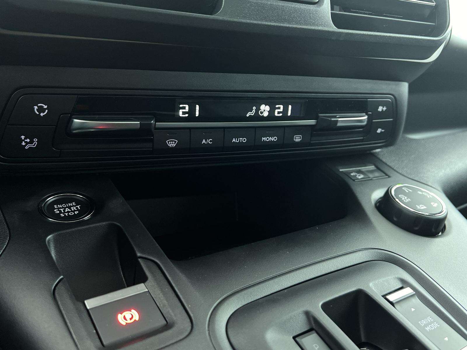 Fahrzeugbild eines Peugeot Rifter