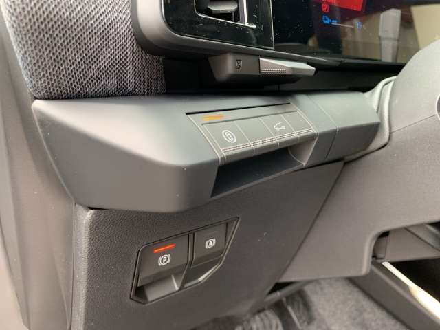 Fahrzeugbild eines Renault Scenic E-TECH