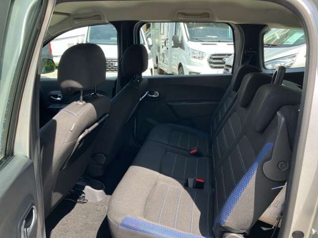 Fahrzeugbild eines Dacia Lodgy