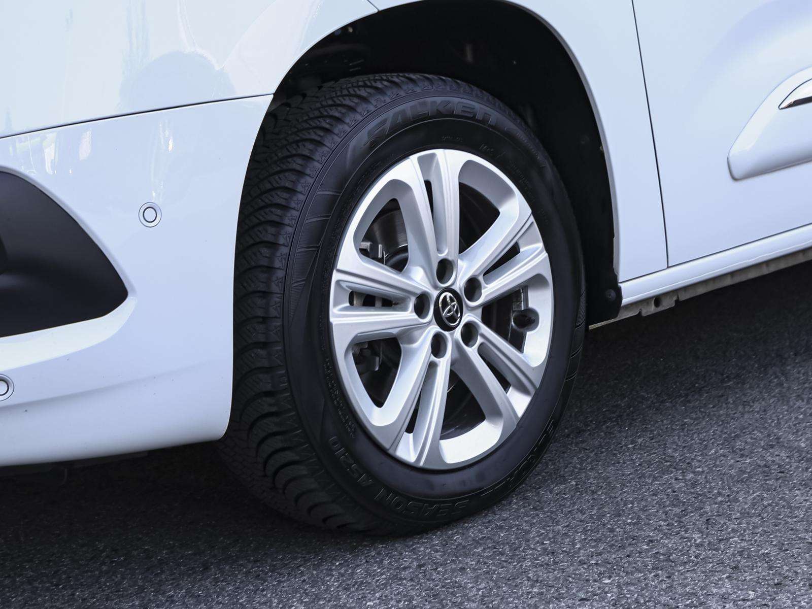Fahrzeugbild eines Toyota Proace City