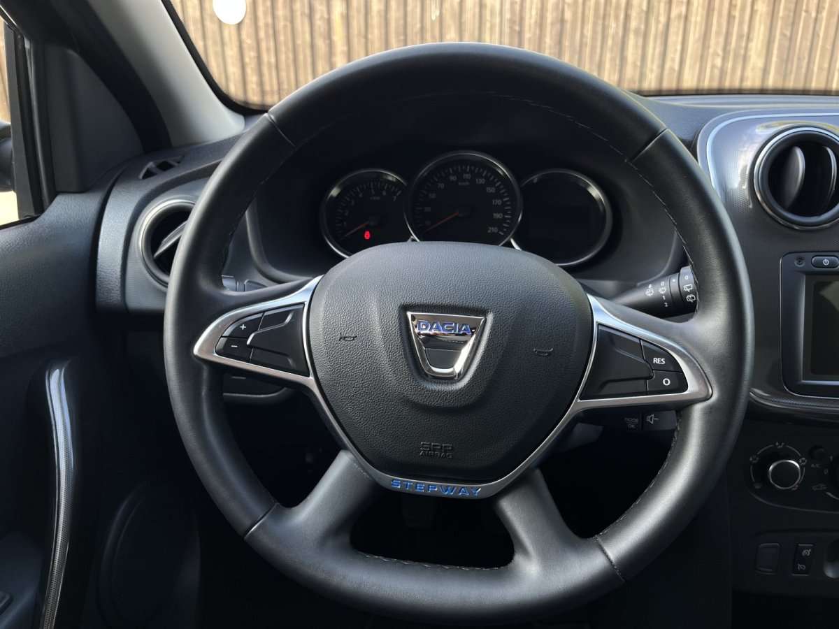 Fahrzeugbild eines Dacia Sandero