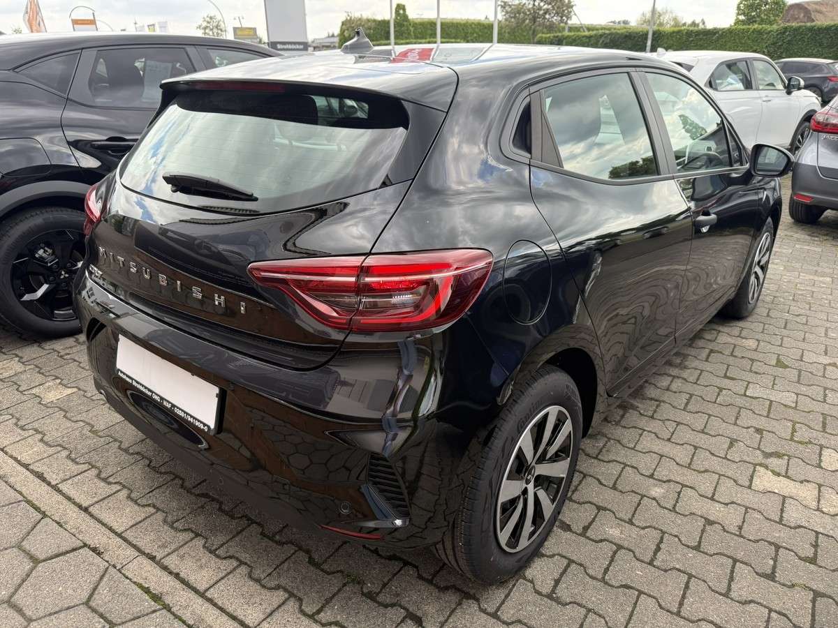 Fahrzeugbild eines Mitsubishi Colt