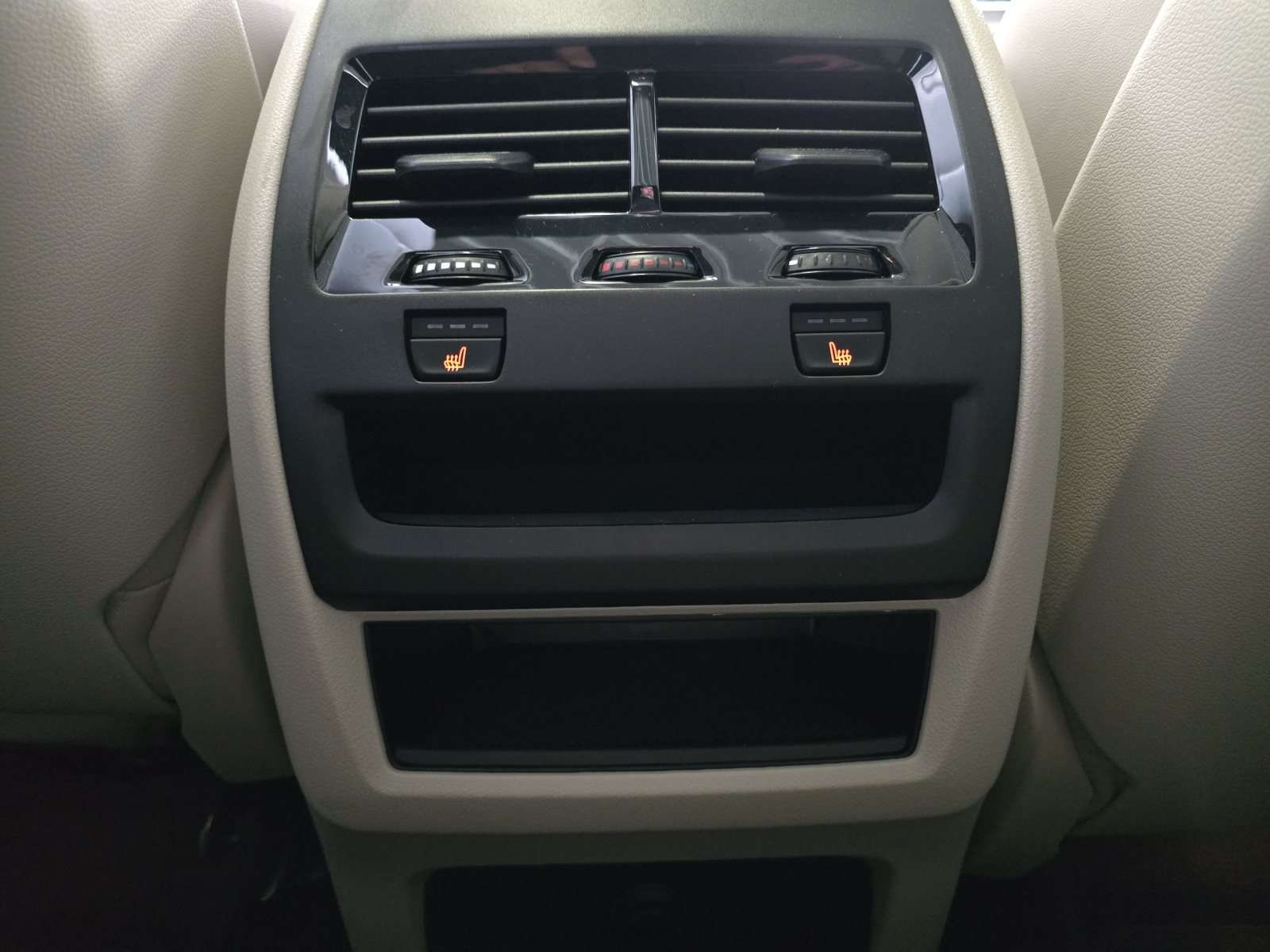 Fahrzeugbild eines BMW X6